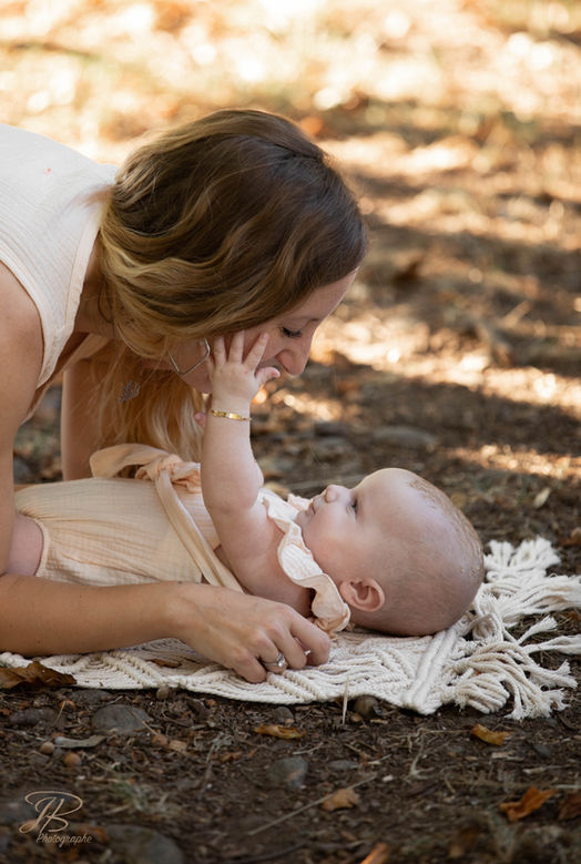 photographe future maman grossesse grenoble isere voiron bourgoin montbonnot saint ismier sassenage seyssins famille