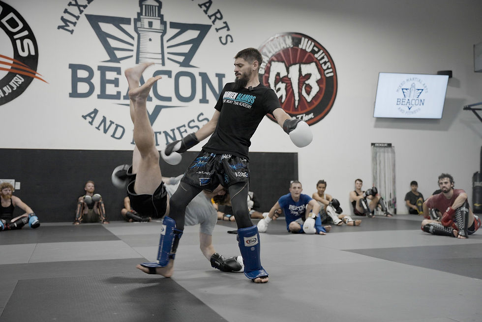 damien alamos teaching muay thai seminar