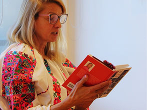 KÖNYVBEMUTATÓ VOLT A MÁRCIUSI KLUBON