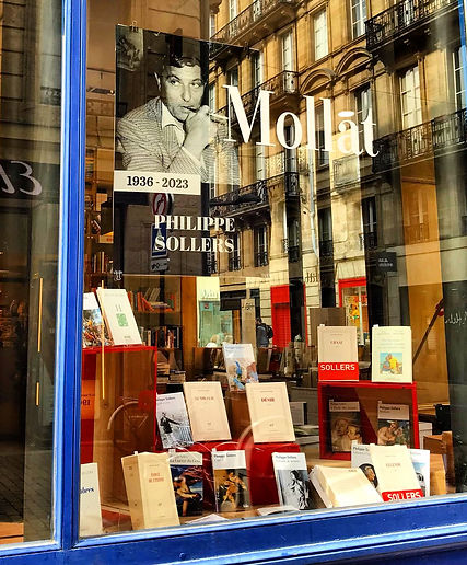 Vitrine de la librairie Mollat, Bordeaux
