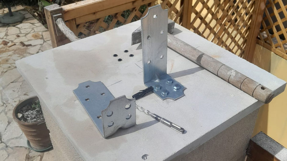 CARPENTRY - PERGOLA CONSTRUCTION