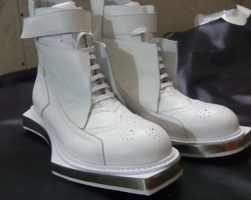 Thumbnail: Leather Runway Vintage Cow Ankle Boots Men Carved High-Top Brogue Shoes 