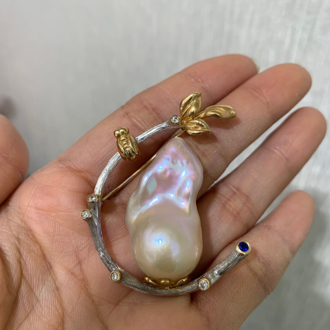 Baroque natural fresh water pearl brooch 14K gold with cubic zircon 