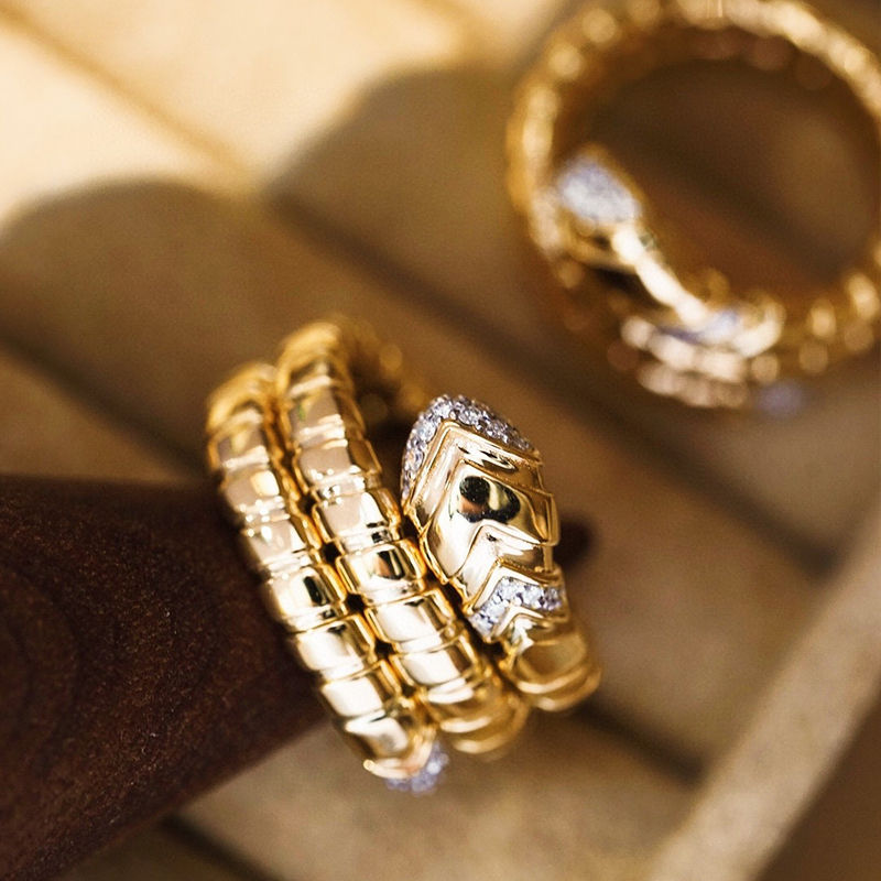الصورة المصغرة: 18K Yellow Gold Real Diamonds Open Snake Ring