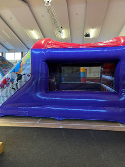 Super Hero Castle 15 x 18 Foot (1)