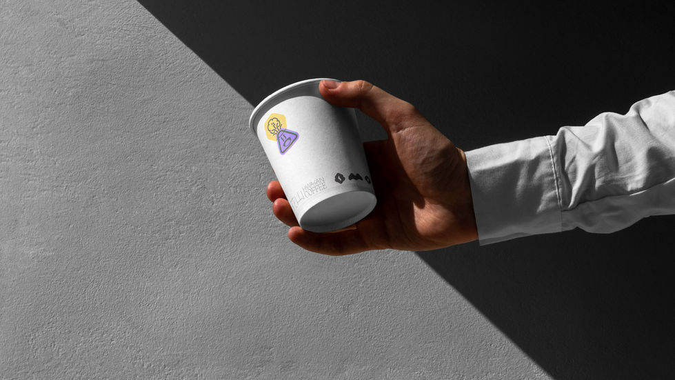 mano con vasito Hwasanjung Café