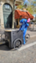 Des fois, on a de drôles de clients. Est-ce que leur sandwichs sont radio-actifs ?