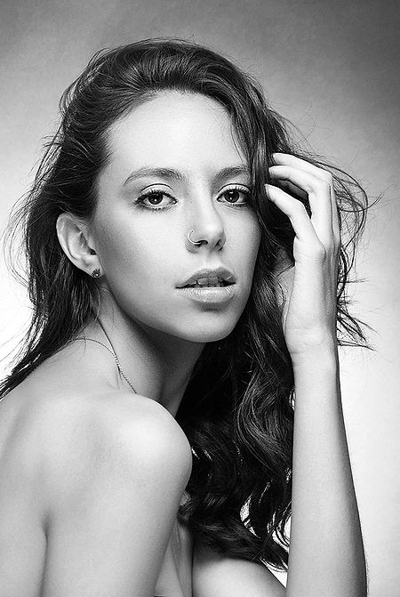 Model book Etza 2.jpg