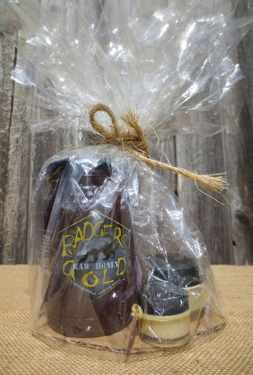 Badgers Gold Gift Pack (Material Only)