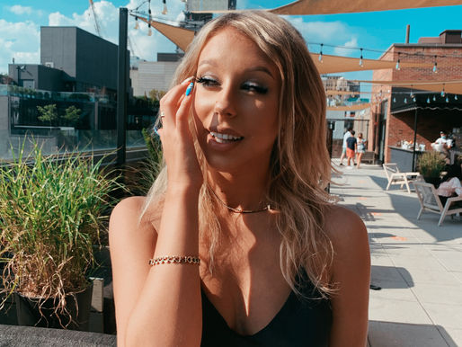 Meet Sarah: Your NYC Tour Guide Extraordinaire