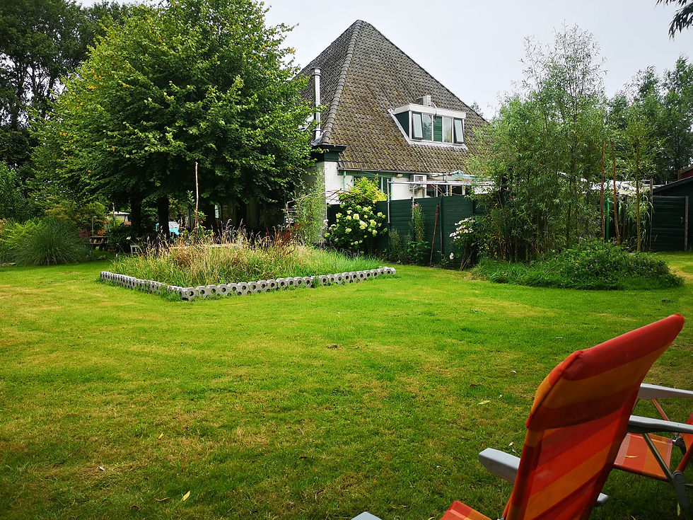 Retro Camper uitzicht op de voortuin