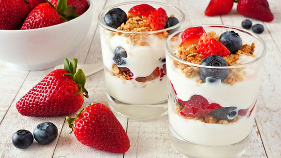 300 - Fruit & Yogurt Parfait (fresh item)
