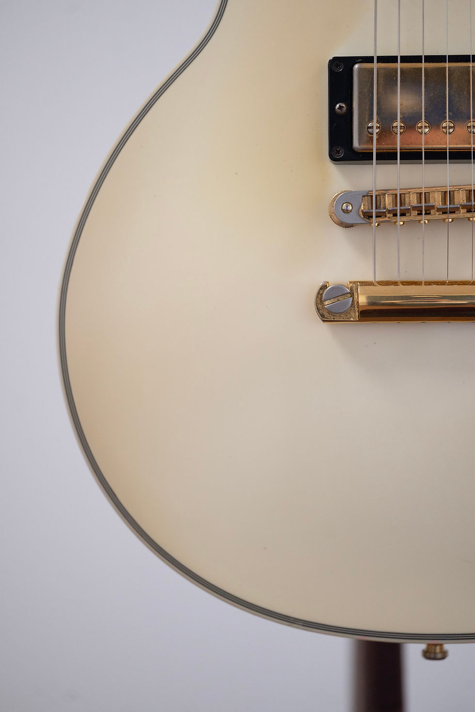 Thumbnail: 2007 Gibson Custom Les Paul Custom Alpine White - Naturally Aged