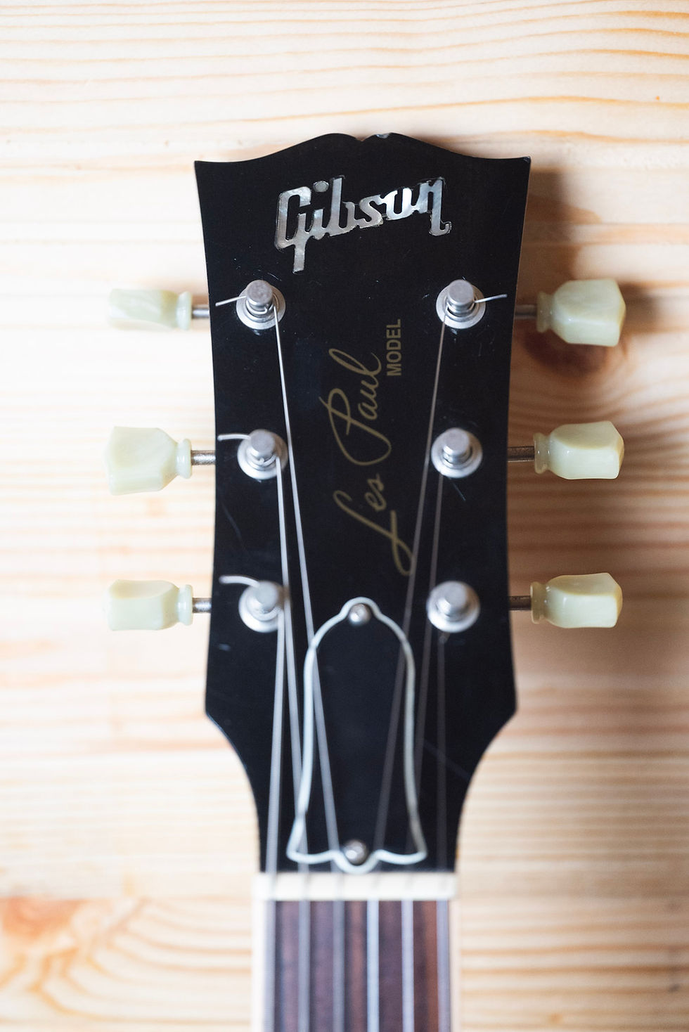 Thumbnail: 2005 Gibson USA Les Paul Standard Flamed Natural