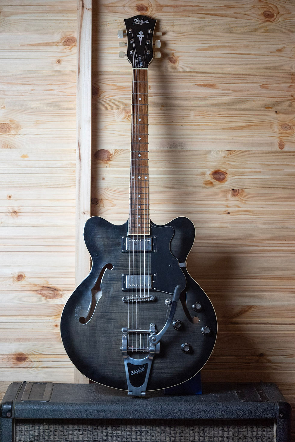 Thumbnail: 2013 Hofner Contemporary Series Verythin in Transparent Black Bigbsy