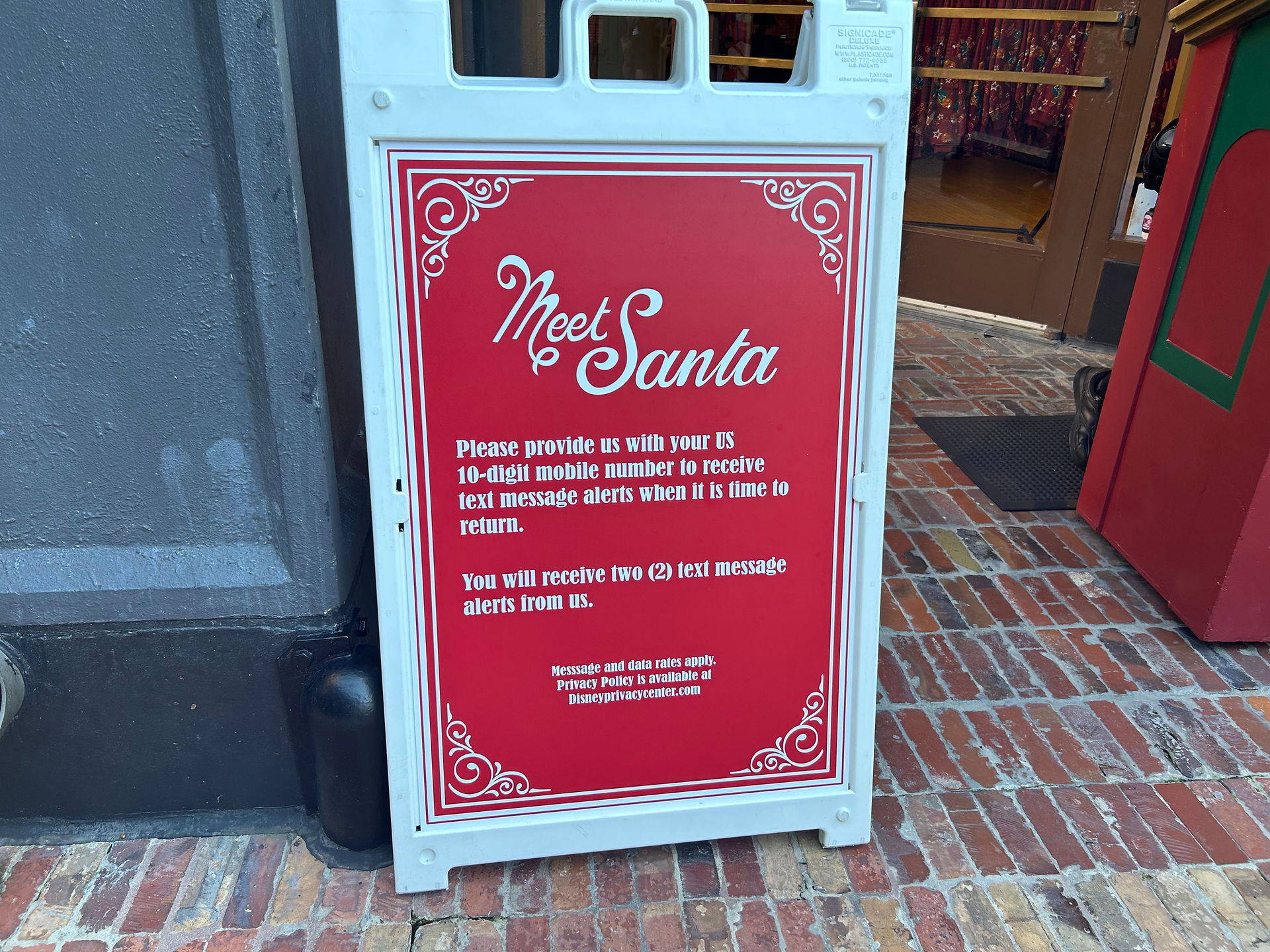 Meeting Santa Claus at Disney's Hollywood Studios 