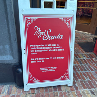 Meeting Santa Claus at Disney's Hollywood Studios 