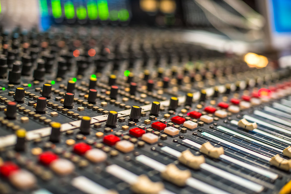 mixer-in-the-recording-studio-UVP8NRH.jpg