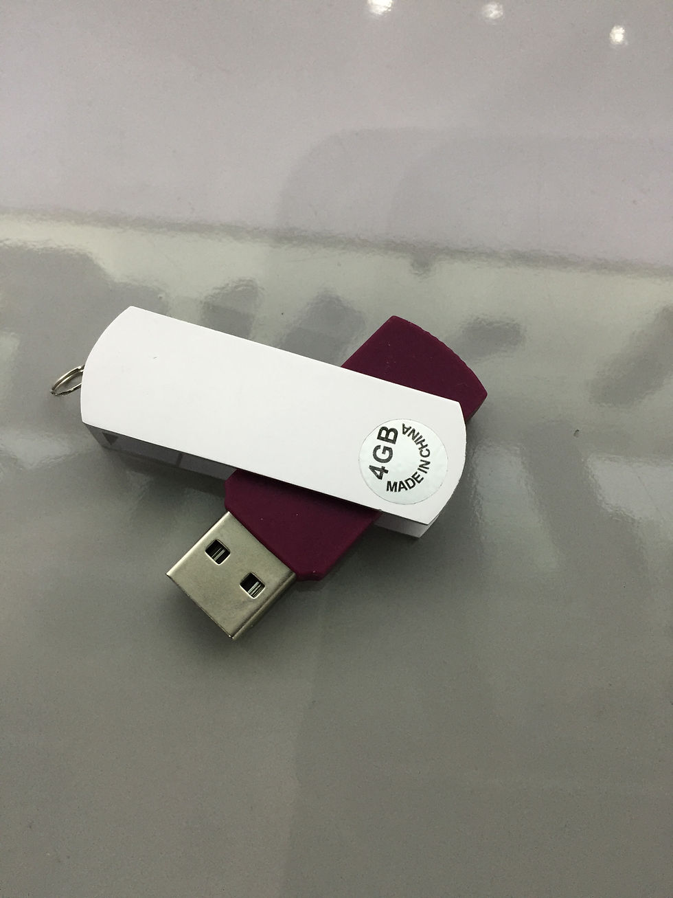 Gifts-Swivel USB-18
