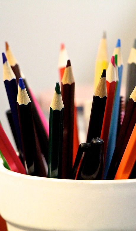 Colored-Pencils-In-Container