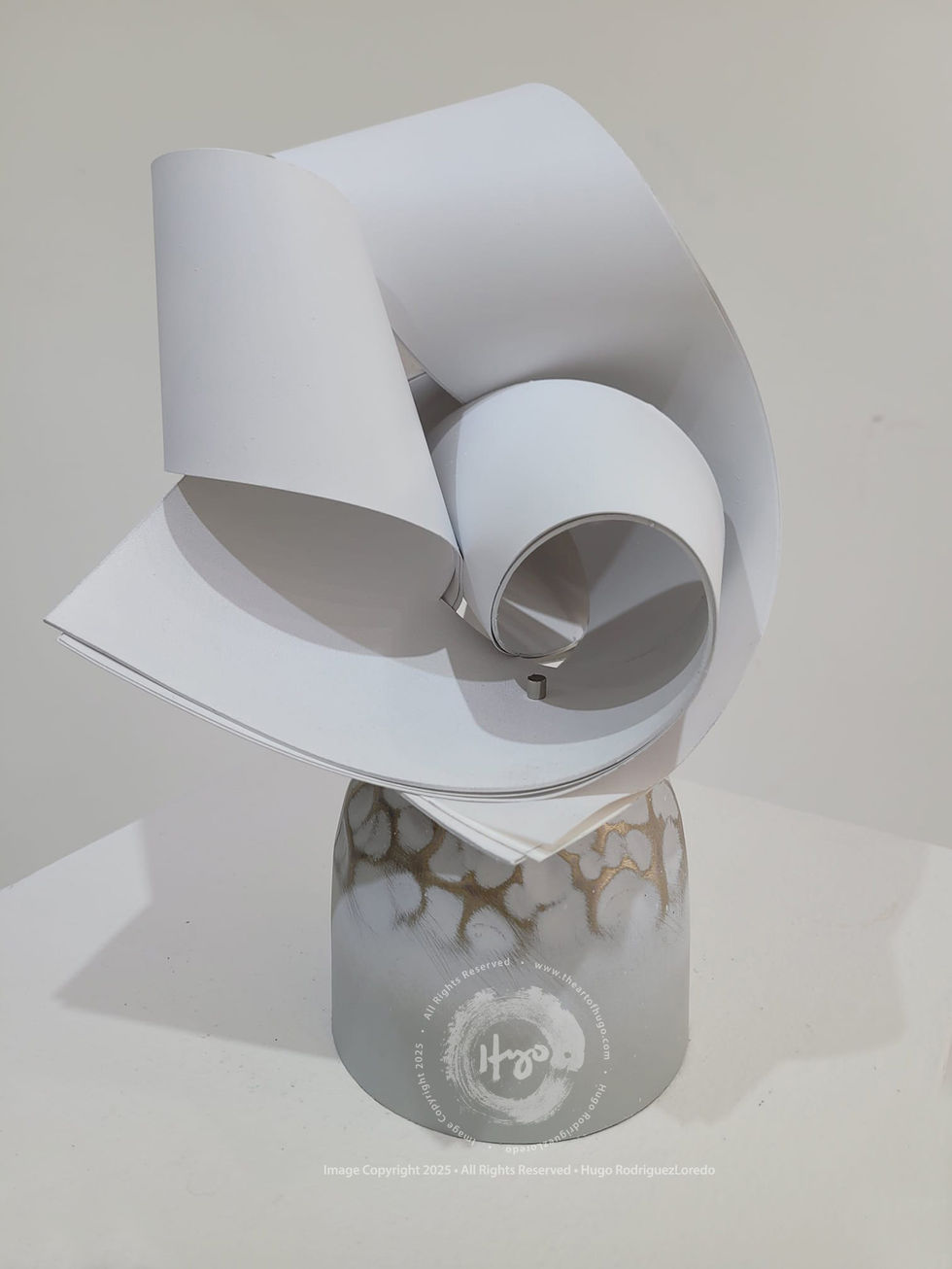 The Art of Hugo | Cumulus | Modern sculpture inspired by principles of architecture, interior design, and Zen philosophy. Center view.