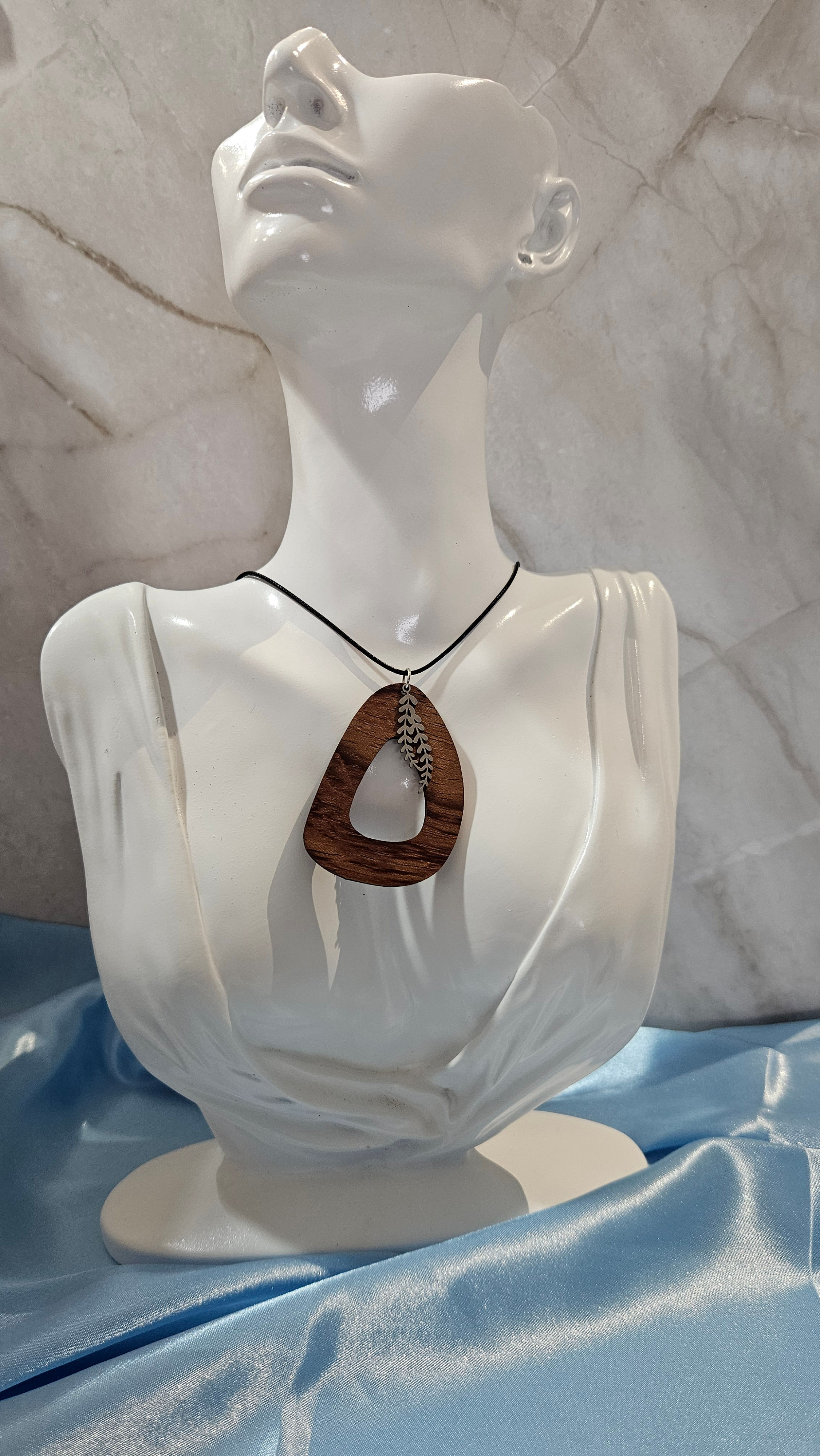 Collier Essence Libre