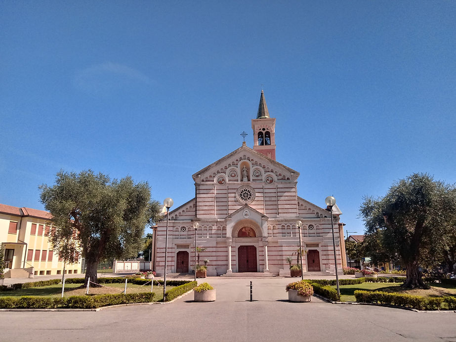 CHIESA PARROCCHIALE DI PAESE (2).jpg