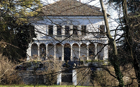 VILLA AZZONI AVOGADRO.png