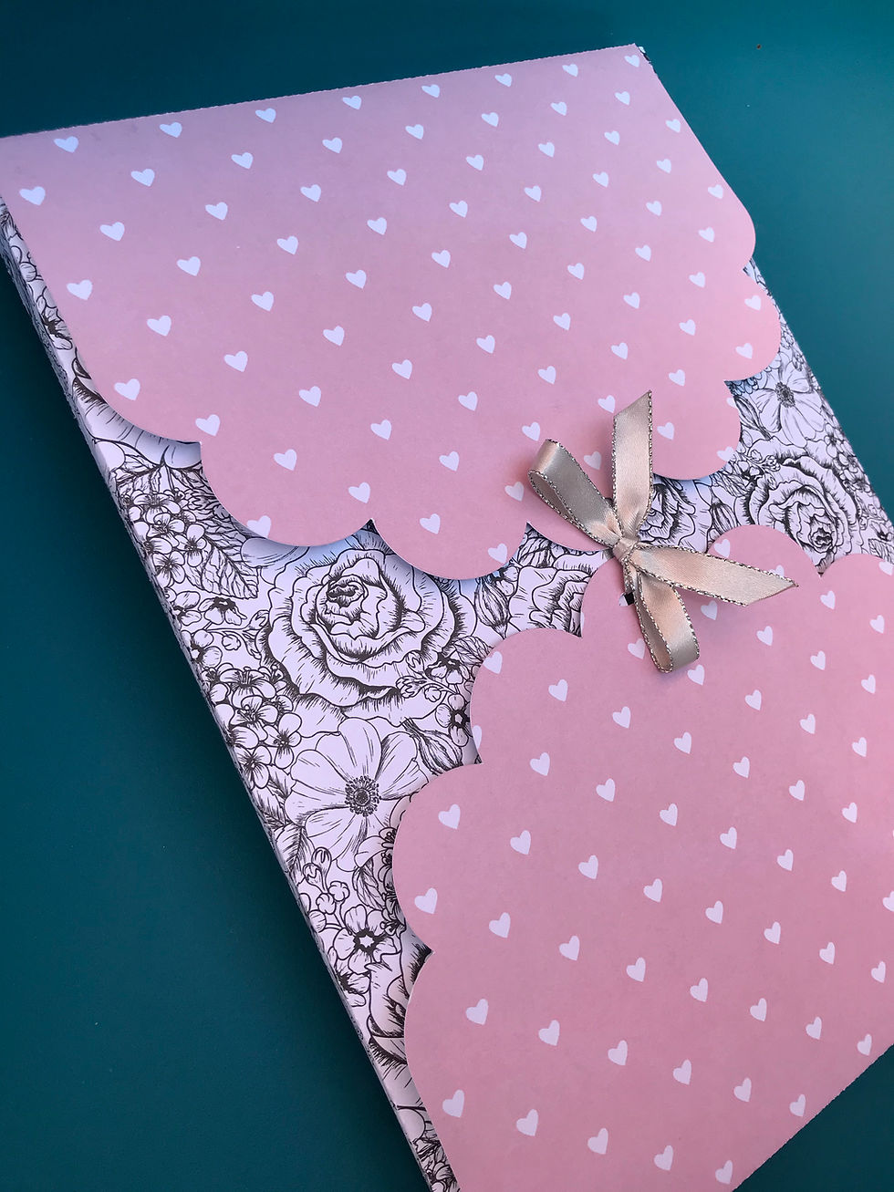 Miniature : Cadre fleurs et coeurs en balsa