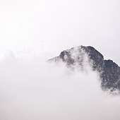 bewölkt Nebel