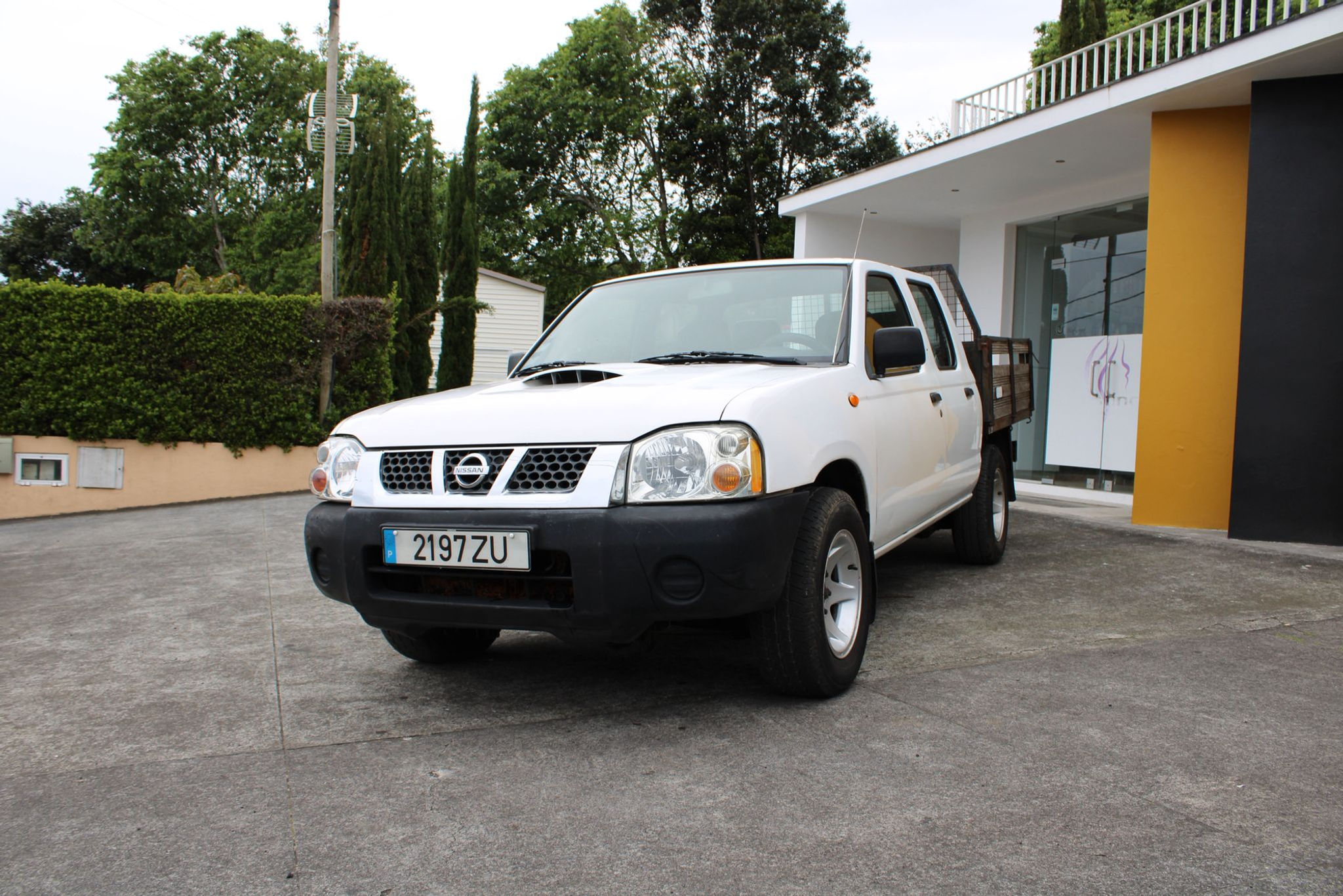 NISSAN NAVARA D22