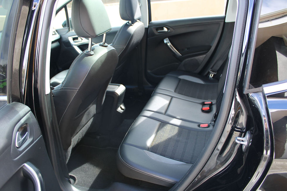 Miniatura: PEUGEOT 2008 ALLURE