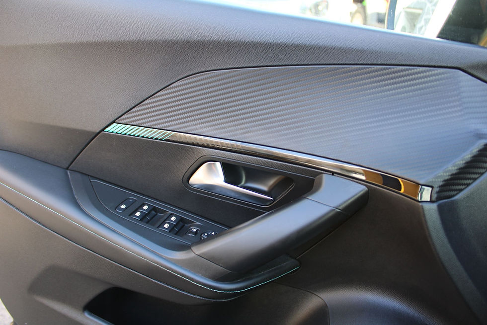 Miniatura: Peugeot E2008 ALLURE