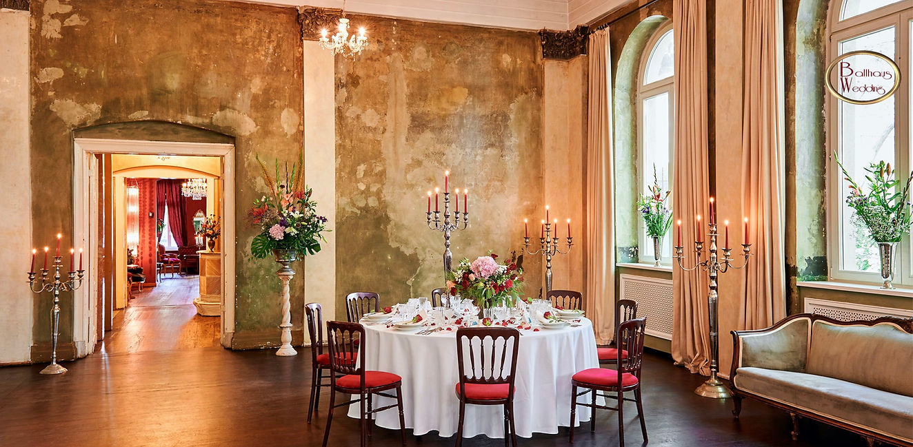 hochzeitslocation_ballhaus_berlin_Hochzeitstafel Ballhaus Wedding Berlin Hochzeit Heiraten Trauung Firmenparty.jpeg