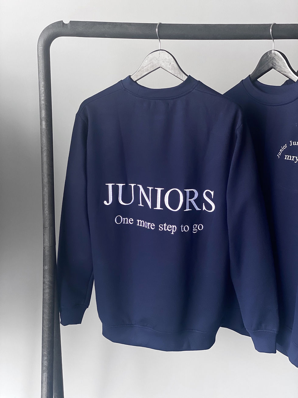 Thumbnail: Embroidered Junior Sweatshirt 01