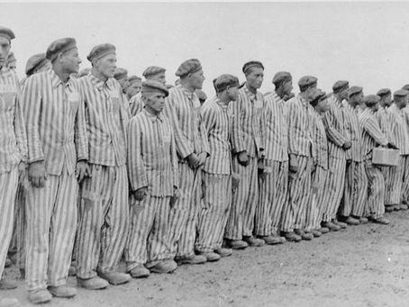 PLANEAN ERIGIR MUSEO DE SALCHICHAS SOBRE ANTIGUO CAMPO NAZI