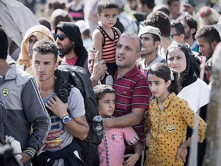 REFUGIADOS EN GRECIA SE CONVIERTEN A CRISTO Y COMPARTEN SU FE A SUS COMPAÑEROS