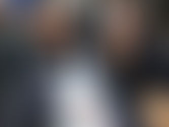 Dan fanáticos del West Brom cobijo a hombre sin hogar