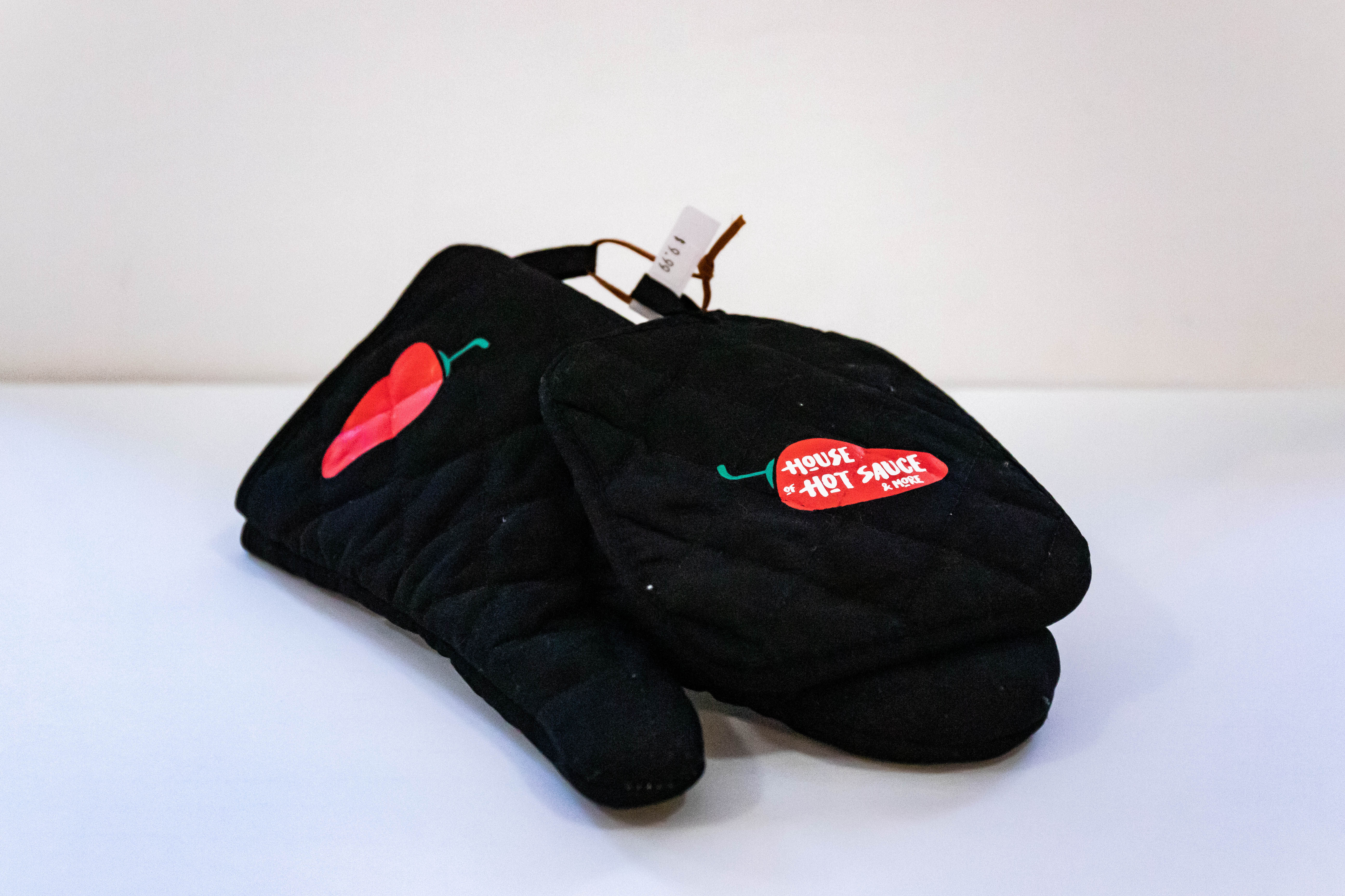 House of Hot Sauce Oven Mitts