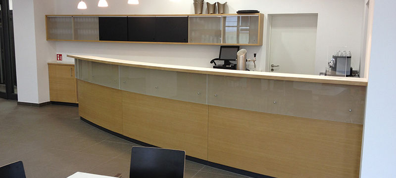 Forum Alte Post, Pirmasens
Bar Theke mit indirekter Beleuchtung
Rott Schreinerei & Innenausbau
Schweix, Pirmasens