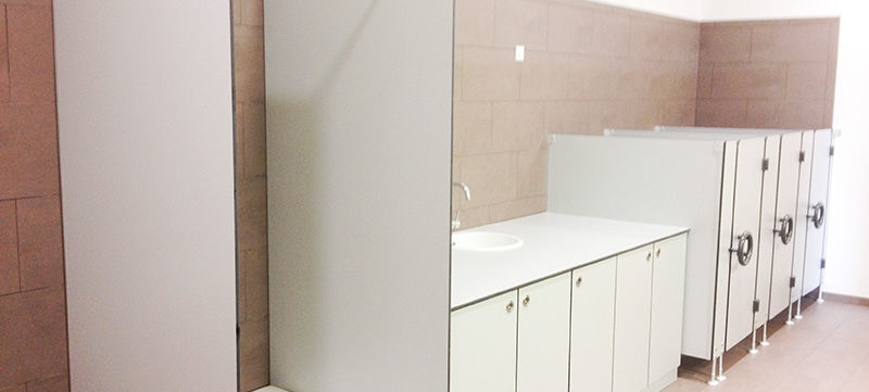 KITA Marien-Theresien-Straße, Pirmasens
Sanitäranlage Kinder. Trennwände Kindertoiletten, Duschtrennwand, Schränke
Rott Schreinerei & Innenausbau
Schweix, Pirmasens