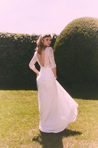 robe de mariée Corse, robe de mariée Ajaccio, robe de mariée sur-mesure, robe de mariée fluide, robe de mariée simple, robe blanche Corse, robe de mariée bohème, robe de mariée en soie, robe de mariée vintage, robe de cérémonie Ajaccio, robe de mariée chic, robe de mariée à motif, robe de mariée élégante, créatrice corse, boutique mariage corse, boutique mariage Ajaccio, robe de mariée chic, robe de mariée à motif, robe de mariée élégante, créatrice corse, boutique mariage corse, boutique mariage ajaccio