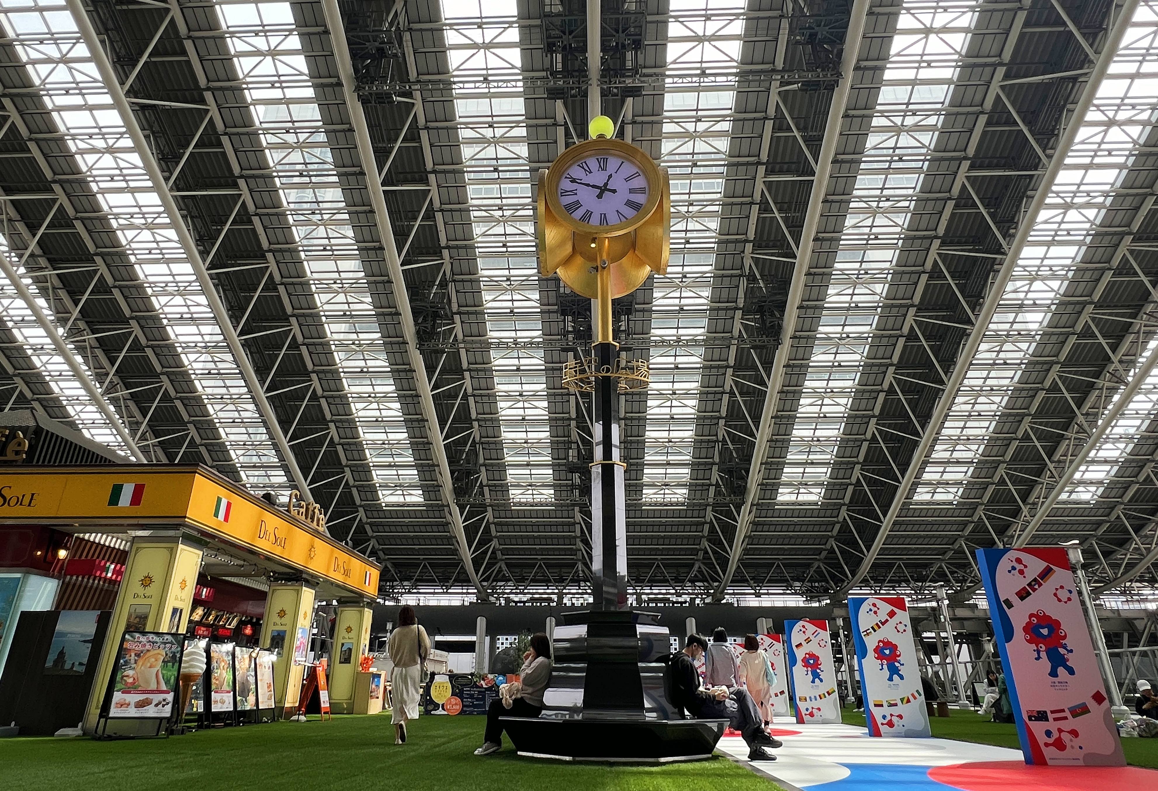 OSAKA STATION CITY square of space-time