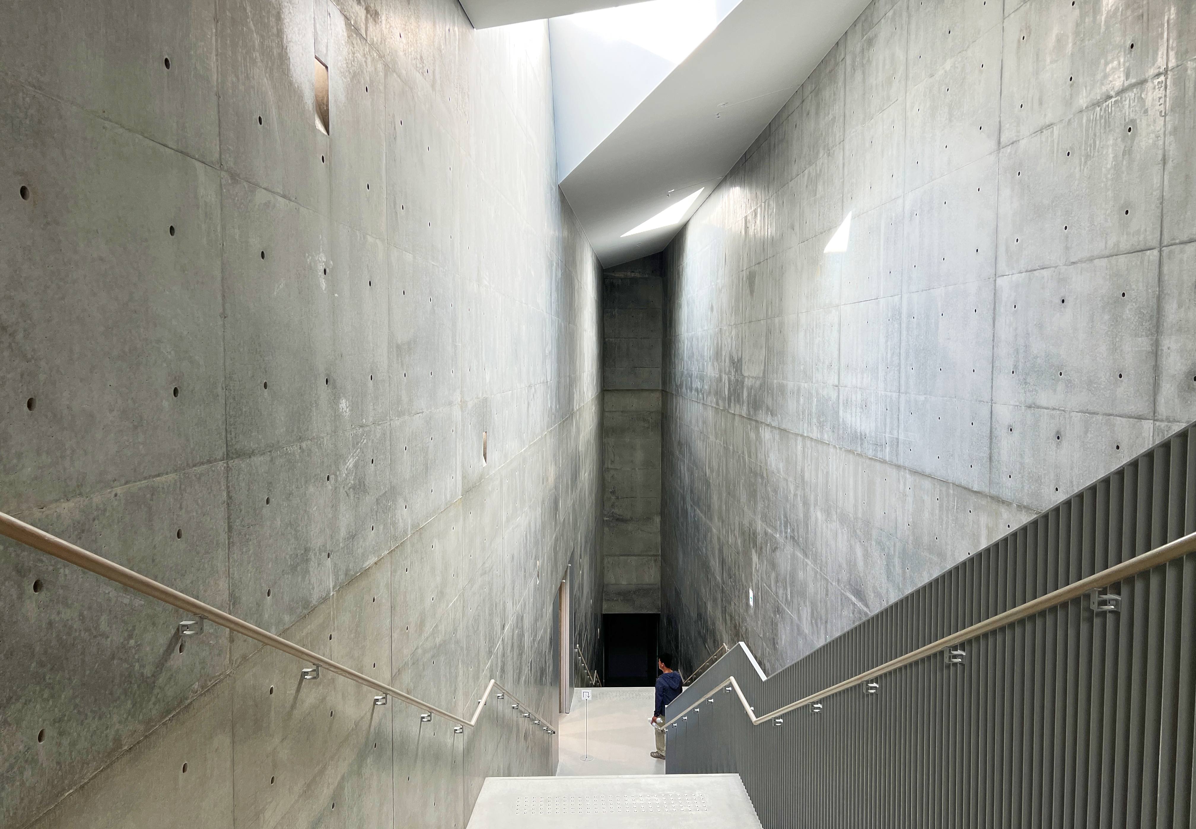 清水模樓梯廊道