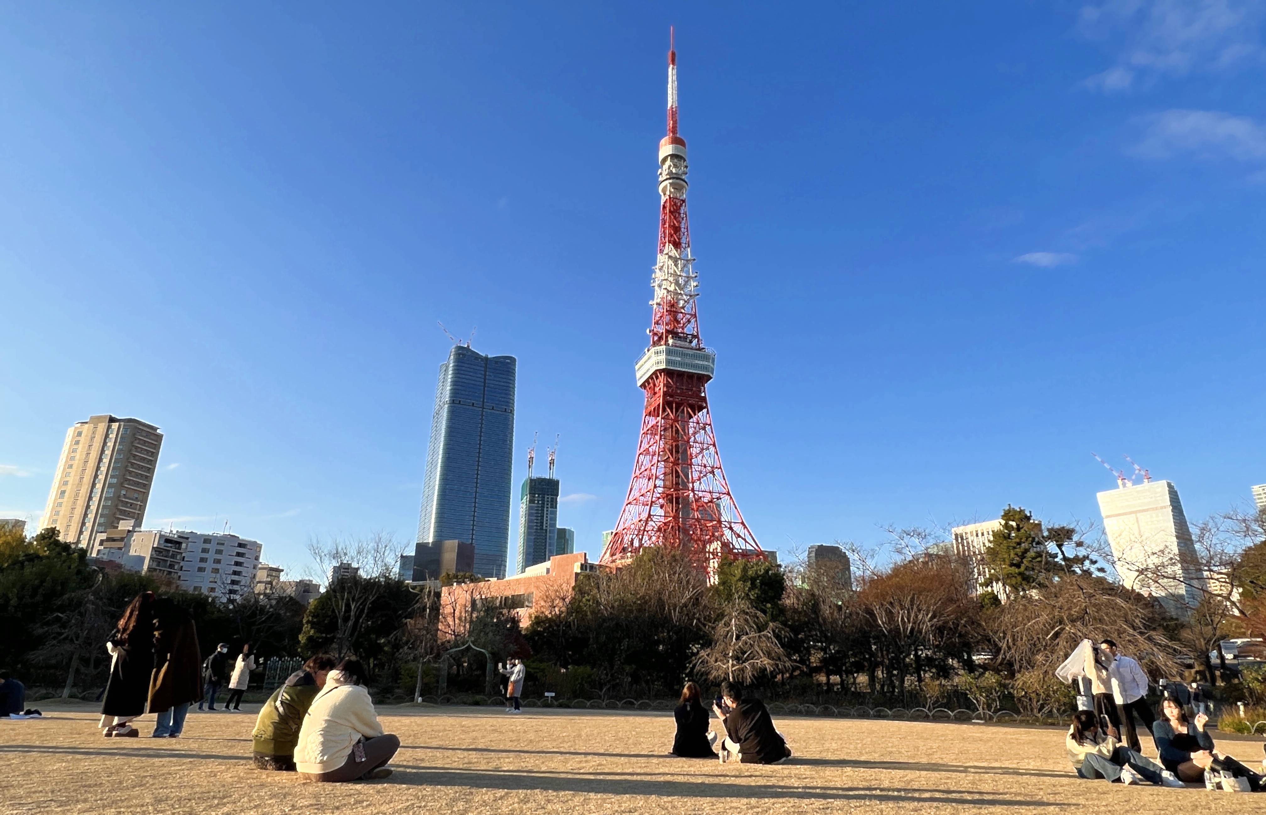東京鐵塔前草皮