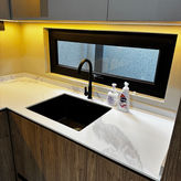 Kempas Utama - Sintered stone staturio white matte