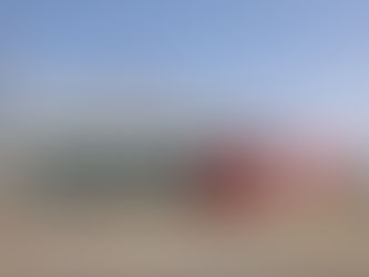 Der Rega-Standort am EuroAirport mit einem seiner Rettungshelikopter.