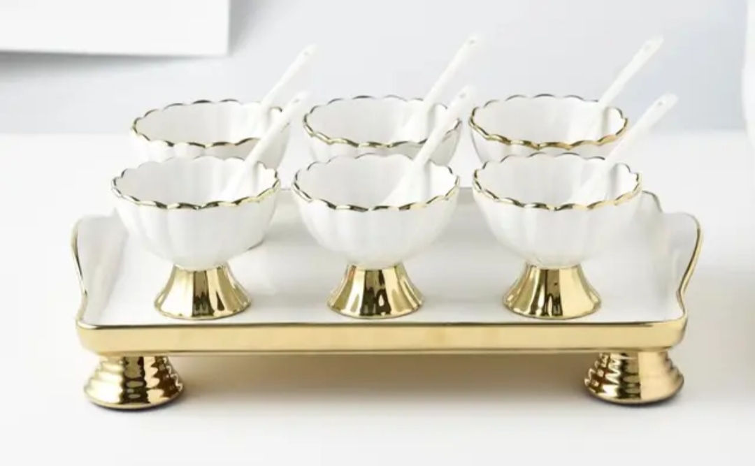 Ensemble 7 pièces  6 bols, 6 cuillères et un plateau 