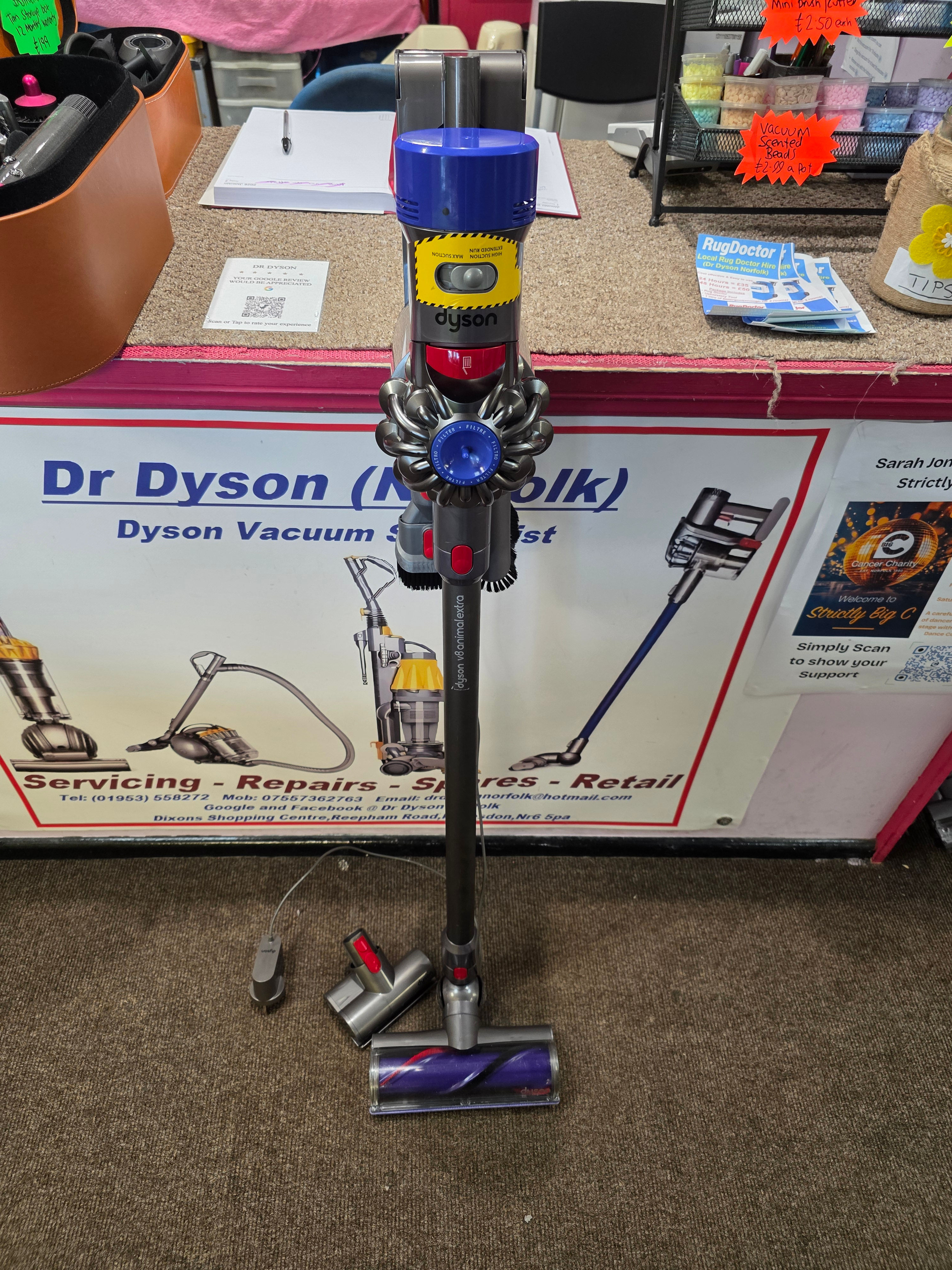 Dyson V8 "Animal Extra" Cordless Hand Held Vacuum Cleaner