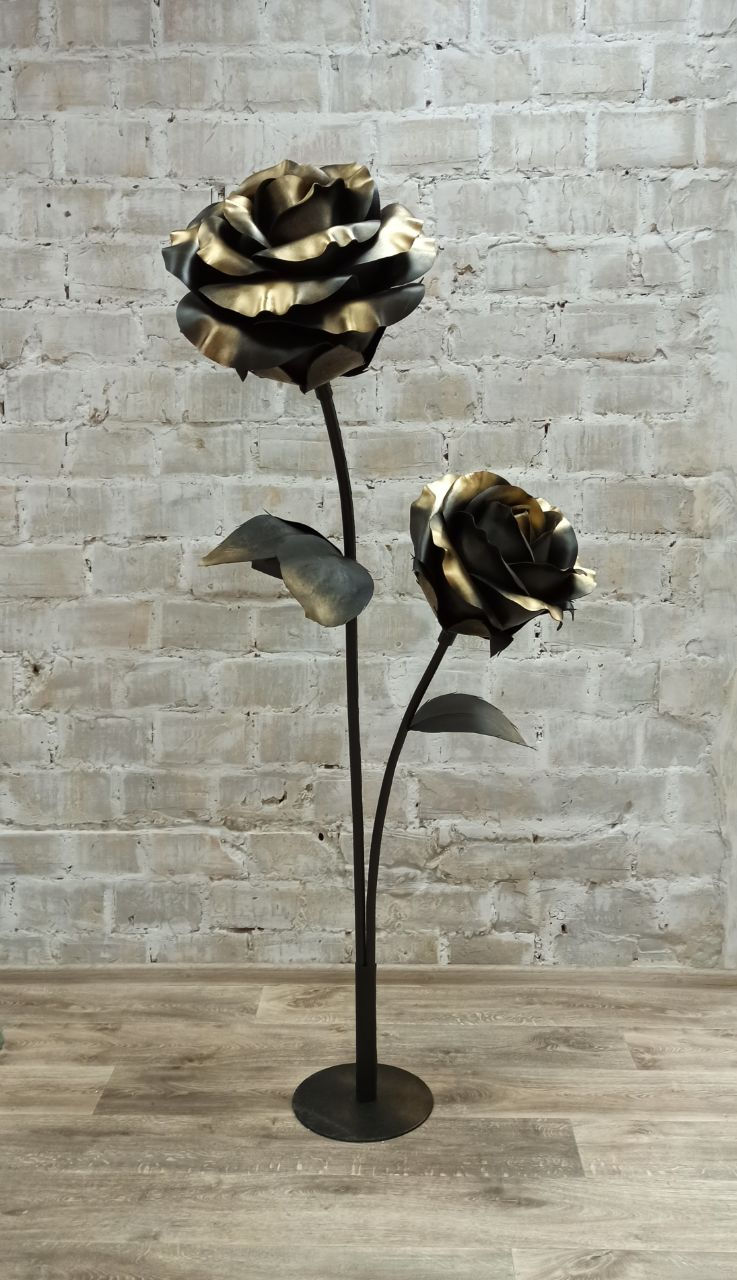 Прев'ю: ОРЕНДА - Гігантська чорна троянда